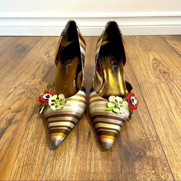 Nicole Miller Pointed  Toe Pump with Floral Detail D’orsay Size 6.5 - Picture 2 of 8